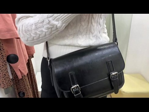 ❤️ Јавна мастурбација младе кучке ФералБерри са дилдом у соби за мерење ❤ Јебање на sr.pornburst.ru ❌